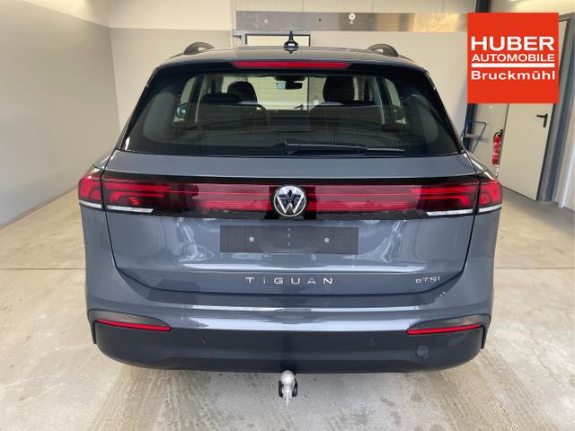 Volkswagen / Tiguan / Grau / / / 130PS eTSI DSG AHK+Kamera+Sitzheizung+App-Connect+PDC vo+hi