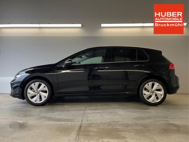 Volkswagen / Golf / Schwarz / / / 1.5 eHybrid 150kW/204PS DSG IQ.Light+Navi+Travel Assist+HUD+Winterpaket