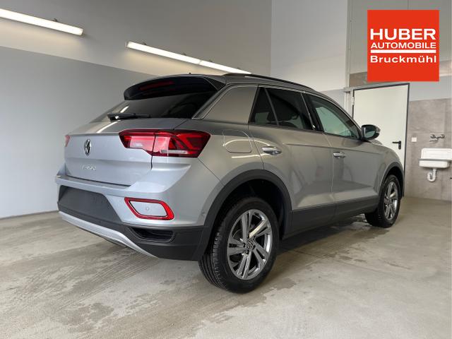 Volkswagen / T-Roc / Silber / / / 150PS DSG AHK+Kessy+Kamera+ACC+Sitzheiz+Navi+IQ.Drive