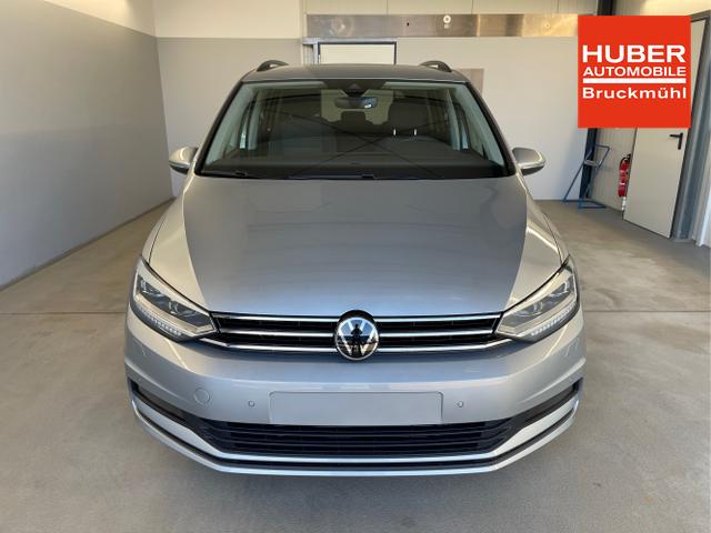 Volkswagen / Touran / Silber / / / 150PS 7Si+IQ.Light+TrailerAss+Cam+Navi+Kamera+Alarm+Kessy+App-Connect