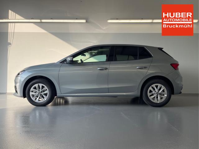 Skoda / Fabia / Silber / / / 115PS DSG GV5+AHK+Alu+Kessy+Climatronic+Sitzheiz+Kamera+Sunset