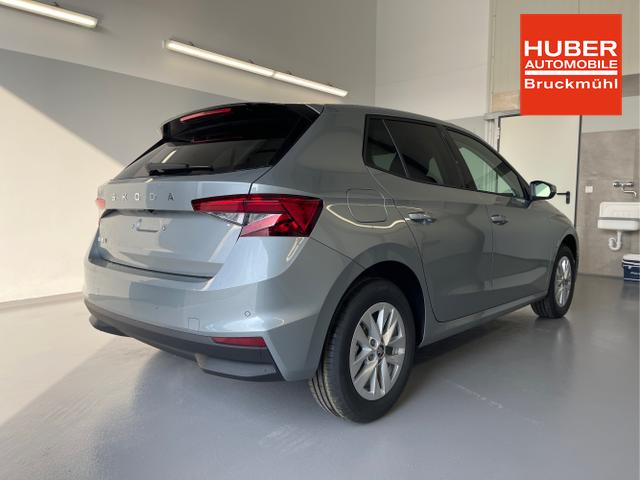 Skoda / Fabia / Silber / / / 115PS DSG GV5+AHK+Alu+Kessy+Climatronic+Sitzheiz+Kamera+Sunset