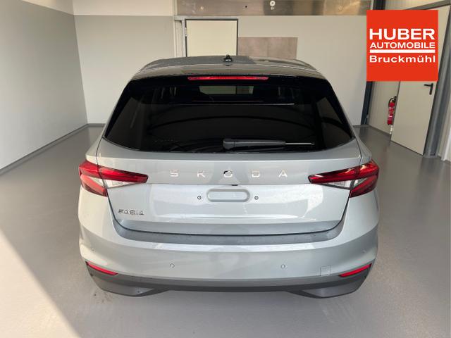 Skoda / Fabia / Silber / / / 115PS DSG GV5+AHK+Alu+Kessy+Climatronic+Sitzheiz+Kamera+Sunset