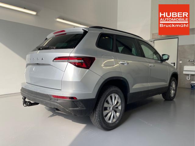 Skoda / Karoq / Silber / / / 150PS DSG AHK+Kamera+ACC+Kessy+Kamera+ParkPilot vo+hi+App