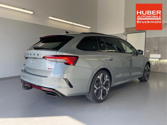 Skoda / Octavia Combi / Silber / / / 265PS DSG HUD+Pano+360&deg;+DCC+AHK+CANTON+Matrix+Alu19+eHeck+GV4