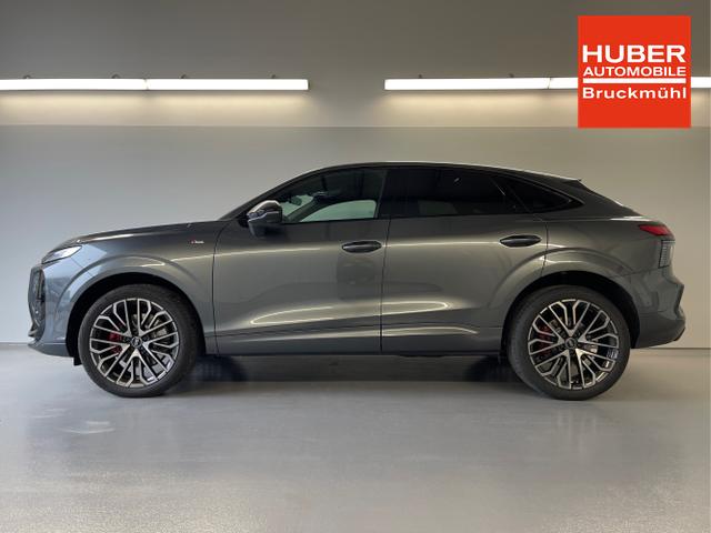 Audi / Q3 Sportback / Grau / / / TFSI 265 PS quattro S line Pano+TechPro+Matrix+AHK+HUD+Alu20+KlimaPlus+DCC+SONOS