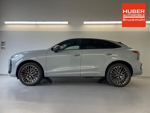 Audi / Q3 Sportback / Grau / / / TFSI 265 PS quattro S line Pano+TechPro+Matrix+AHK+HUD+Alu20+KlimaPlus+DCC+SONOS