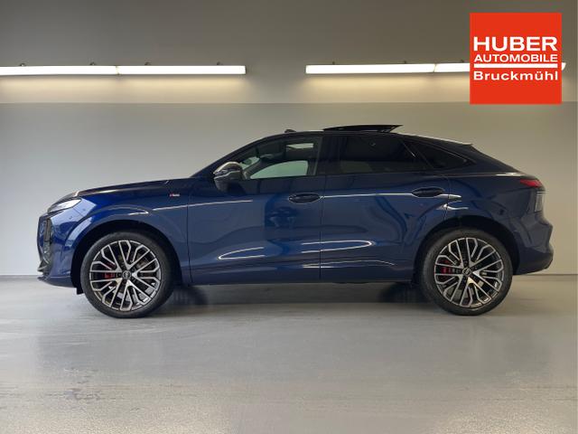 Audi / Q3 Sportback / Blau / / / TFSI 265 PS quattro S line Pano+TechPro+Matrix+AHK+HUD+Alu20+KlimaPlus+DCC+SONOS