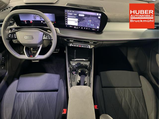 Audi / Q3 Sportback / Blau / / / TFSI 265 PS quattro S line Pano+TechPro+Matrix+AHK+HUD+Alu20+KlimaPlus+DCC+SONOS