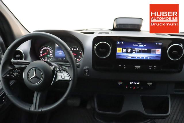 Mercedes-Benz 317 CDI Sprinter Standard HA 9G-TRONIC PRO L2H2 
