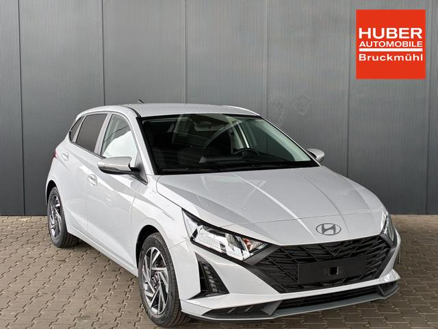 Hyundai i20 Pure 1.2 MPI / Navi PDC Hinten + Kamera Abgedunkelte Scheiben Tempomat Alu 16" 