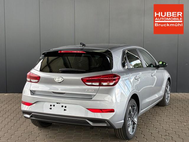 Hyundai i30 Comfort Plus 1.0 TGDI DCT / Navi ACC LED Sitz & Lenkr.Heiz PDC V&H.m.Kamera Alu 17 