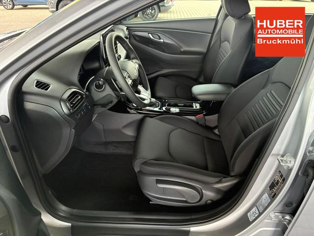 Hyundai i30 Comfort Plus 1.0 TGDI DCT / Navi ACC LED Sitz & Lenkr.Heiz PDC V&H.m.Kamera Alu 17 