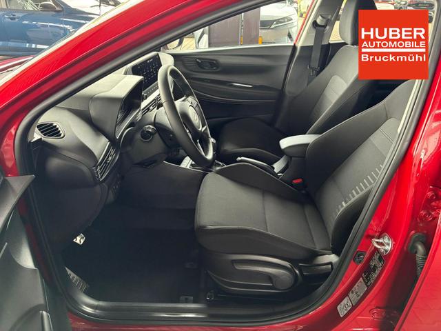 Hyundai BAYON Comfort Plus 1.2 MPI / Navi PDC m. Kamera Klimaautom./ LED Sitz & Lenkr.Heiz/ Alu16 