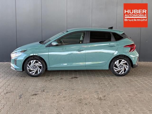 Hyundai i20 Pure 1.2 MPI / Navi PDC Hinten + Kamera Abgedunkelte Scheiben Tempomat Alu 16" 
