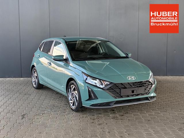 Hyundai i20 Pure 1.2 MPI / Navi PDC Hinten + Kamera Abgedunkelte Scheiben Tempomat Alu 16" 