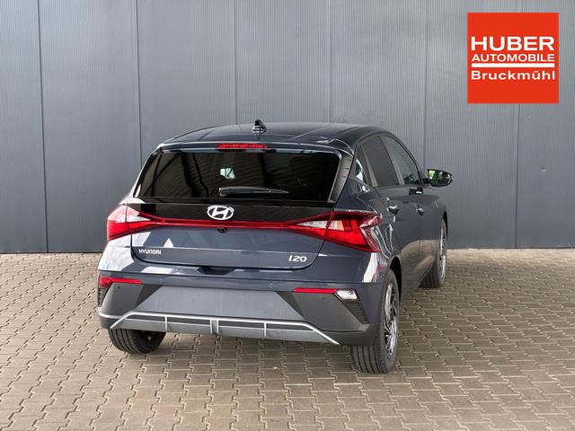 Hyundai i20 Pure 1.2 MPI / Navi PDC Hinten + Kamera Abgedunkelte Scheiben Tempomat Alu 16" 