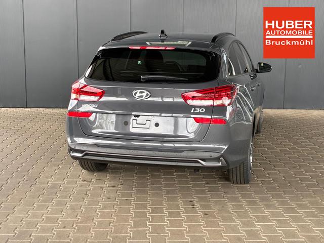 Hyundai i30 Kombi Comfort Plus 1.0 TGDI DCT / Navi Sitz + Lenkradheizung PDC V&H Kamera LED Alu 17" 