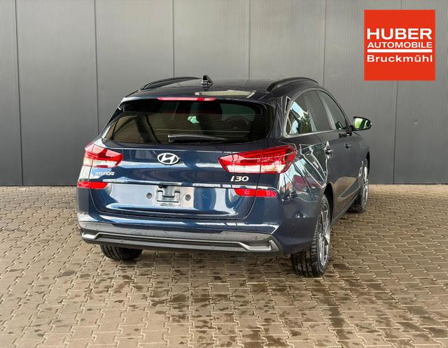 Hyundai i30 Kombi Comfort Plus 1.0 TGDI DCT/ Navi / Sitz + Lenkradheizung PDC V&H Kamera LED Alu 17" 