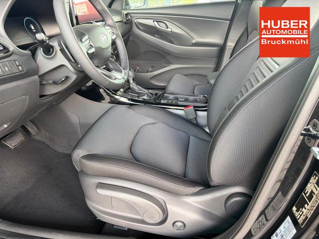 Hyundai i30 Kombi Comfort Plus 1.0 TGDI DCT/ Navi / Sitz + Lenkradheizung PDC V&H Kamera LED Alu 17" 