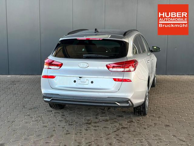 Hyundai i30 Kombi Comfort Plus 1.0 TGDI DCT Navi / Adaptiver Tempomat/ Totwinkel Assistent/ Alu 17" 