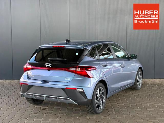 Hyundai i20 Pure 1.2 MPI / Navi PDC Hinten + Kamera Abgedunkelte Scheiben Tempomat Alu 16" 