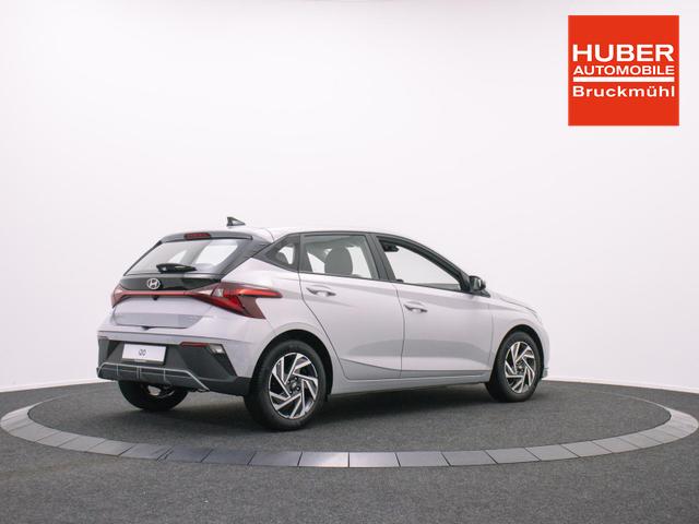 Hyundai i20 1.2 MPI 5MT Comfort / Navi PDC Hinten + Kamera Tempomat Alu 16'' 