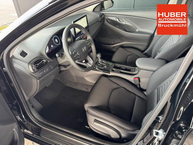 Hyundai i30 Kombi Comfort Line 1.6 T-GDI 2WD 7-DCT AT / Tempomat Kamera PDC vorne + hinten Sitz Lenkradheizung LED Alu 16'' 