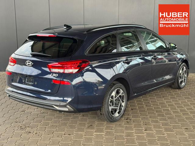 Hyundai i30 Kombi Comfort Line 1.6 T-GDI 2WD 7-DCT AT / Tempomat Kamera PDC vorne + hinten Sitz Lenkradheizung LED Alu 16'' 