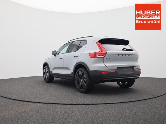 Volvo XC40 2.0 Black Edition Plus B4 Mild-Hybrid 197PS Automatik elektr. PanoDach R&uuml;ckf.Kamera PDC v+h ACC el.Heckklappe Harman/Kardon-Sound Klimaautomatik Sitzheizung Lenkradheizung Apple CarPlay Android Auto 20-LM 