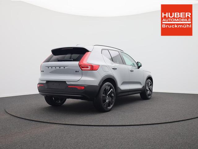 Volvo XC40 2.0 Black Edition Plus B4 Mild-Hybrid 197PS Automatik elektr. PanoDach R&uuml;ckf.Kamera PDC v+h ACC el.Heckklappe Harman/Kardon-Sound Klimaautomatik Sitzheizung Lenkradheizung Apple CarPlay Android Auto 20-LM 