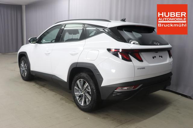 Hyundai Tucson 1.6 T-GDI 6MT 2WD Family MY23 110kW Polar White Sitzpolsterung in Stoff Schwarz