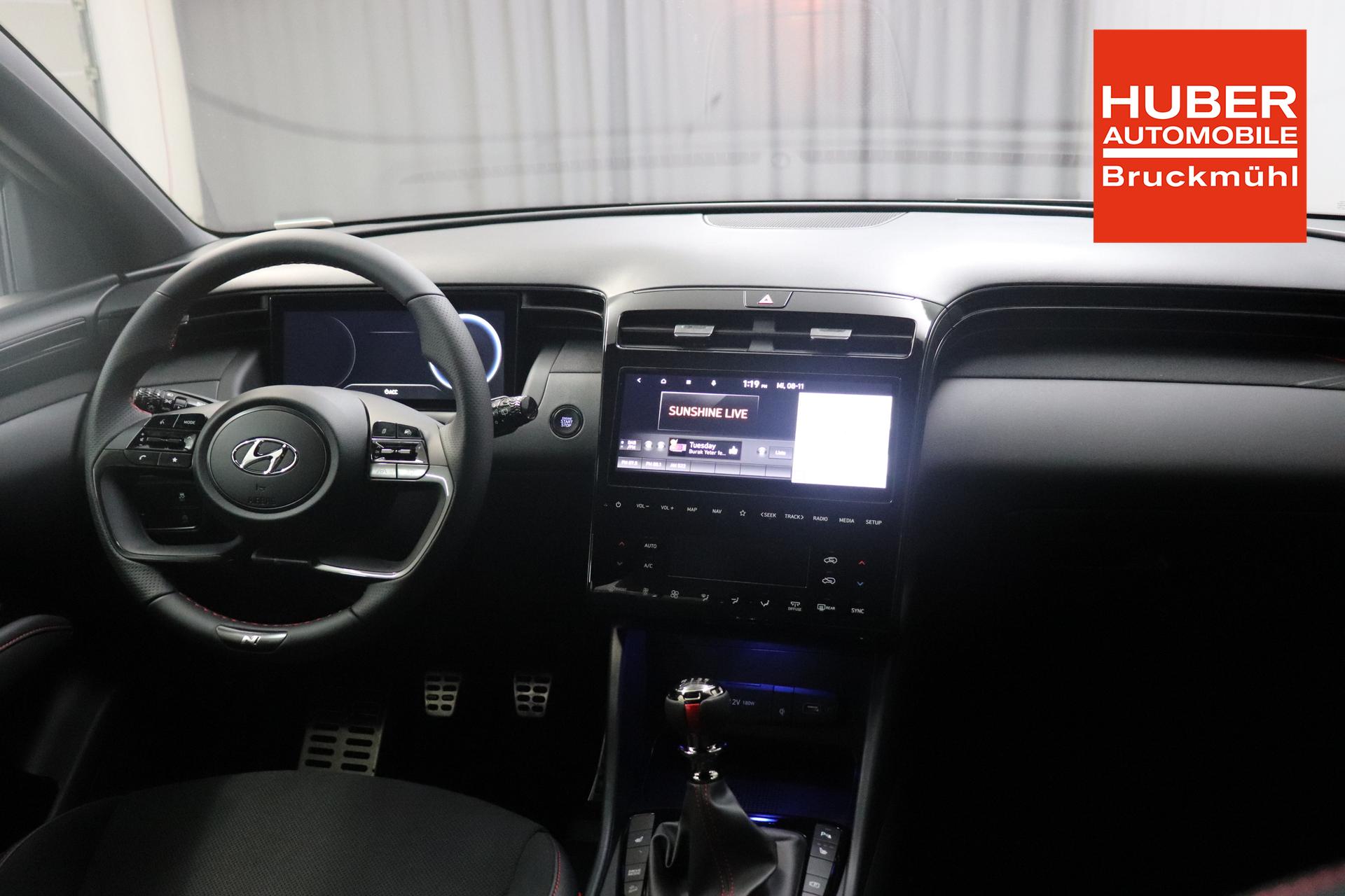 Hyundai TUCSON N-Line Vibe 1.6 T-GDi 150PS, Sitzheizung, 2-Zonen- Klimaautomatik, 10,25 Navigationssystem, AppleCarPlay&Android Auto, Induktive  Ladestation, Rückfahrkamera, Fernlichtassistent, LED-Scheinwerfer, 19  Leichtmetallfelgen, uvm