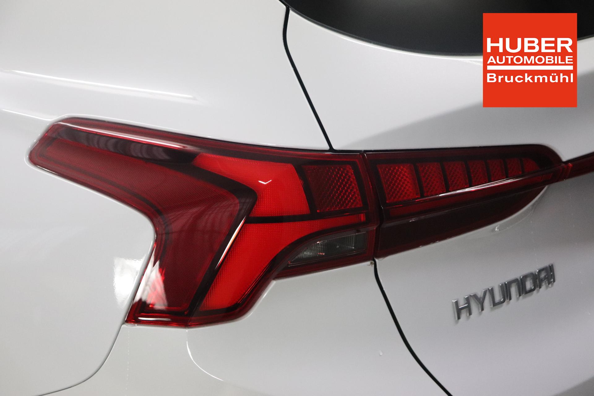 Hyundai SANTA FE Luxury Line 1.6 T-GDi 4WD 195kW Plug-In Hybrid 4x4 ,  Panoramadach, Klimaautomatik, Sitzheizung vorne und hinten, Sitzbelüftung,  Navigationssystem, KRELL-Soundsystem, 360° Kamera, Einparkassistent,  Head-up-Display, Voll-LED-Scheinwerfer