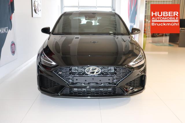Hyundai i30 N Line 1.5 TGDi 117 kW (160 PS) Navigationssystem, DAB, Bluetooth, Android Auto, Apple CarPlay, 2-Zonen-Klimaautomatik, Rückfahrkamera, Sitzheizung, Lenkradheizung, 18" Leichtmetallfelgen, uvm. 