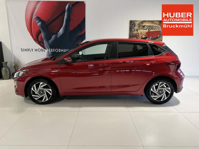 Hyundai i 20 1,0 T GDI 100 PS Family Dragon Red Perl