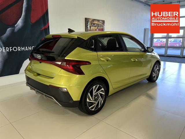 Hyundai i20 1,2 Family Lucid Lime metallic