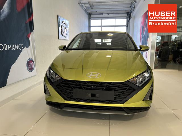 Hyundai i20 1,2 Family Lucid Lime metallic