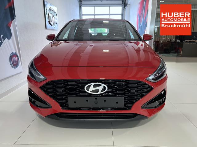 Hyundai i30 Go Engine Red