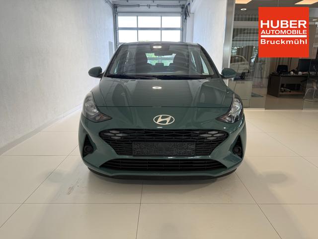 Hyundai i10 GO Mangrove Green