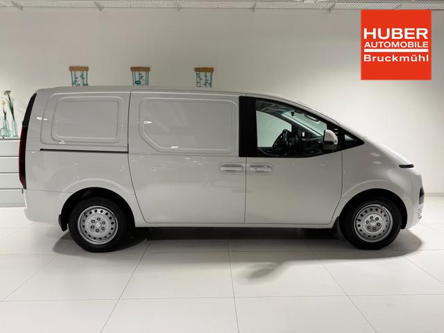 Hyundai Staria Kastenwagen 3 Sitzer