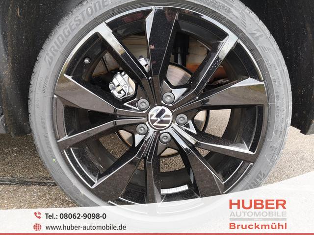 Volkswagen T-Roc - R-Line 1.5TSI DSG AHK Pano ACC 19 Zoll schwarz