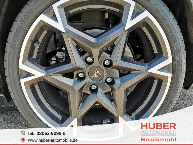 Cupra Leon Sportstourer - 2.0 TSI 245 kW 4Drive VZ Kombi ST 2.0TSI AHK Sound ACC Pano