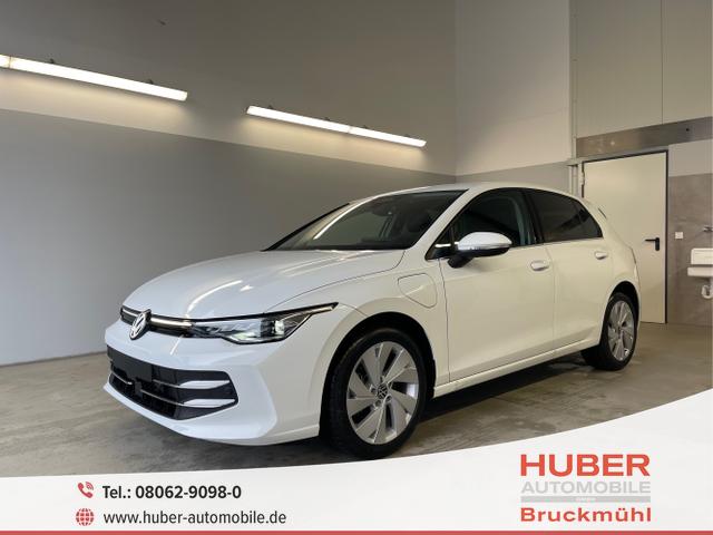 Volkswagen Golf - Style 1.5 eHybrid 150kW/204PS DSG IQ.Light+Navi+Travel Assist+HUD+Winterpaket