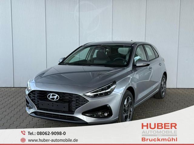 Hyundai i30 - GO 1.5 DPI / Sitz + Lenkradh./ LED Navi Tempomat Alu16 PDC V.&H.m.Kamera
