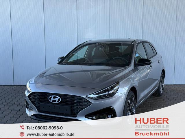 Hyundai i30 - GO Plus 1.5 DPI 96 PS 6 MT / PDC V & H.m. Kamera Navi LED Sitz Lenkr.Heiz./ Alu17 Privacy