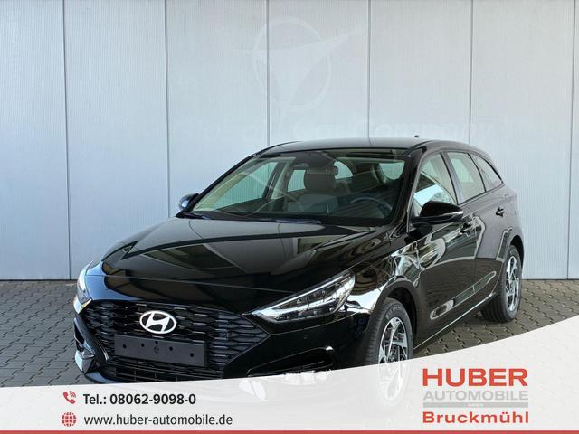 Hyundai i30 Kombi - Comfort 1.5 GDI 95PS 6MT Navi / PDC V&H. m. Kamera LED Nebel 15'' LM