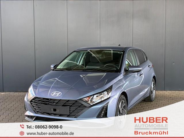 Hyundai i20 - Pure 1.2 MPI / Navi PDC Hinten + Kamera Abgedunkelte Scheiben Tempomat Alu 16"