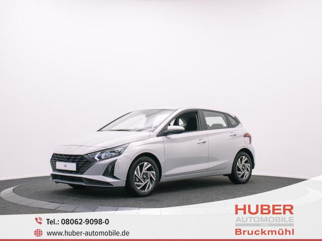 Hyundai i20 - 1.2 MPI 5MT Comfort / Navi PDC Hinten + Kamera Tempomat Alu 16''