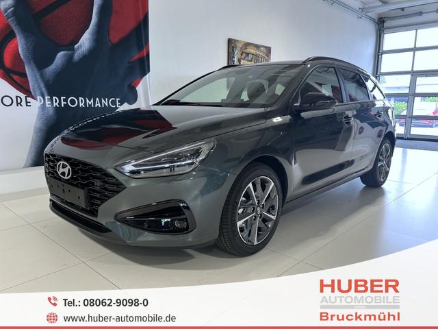Hyundai i30 - GO+ 1.0 T-GDi 73 kW (100 PS) 2-Zonen-Klimaautomatik, Lenkradheizung, Sitzheizung, Navigationssystem, DAB, Apple CarPlay, Android Auto, LED-Abblendlicht, Lichtsensor, Einparkhilfe vorne und hinten, Rückfahrkamera, 17 Zoll Leichtmetallfelgen, uvm.